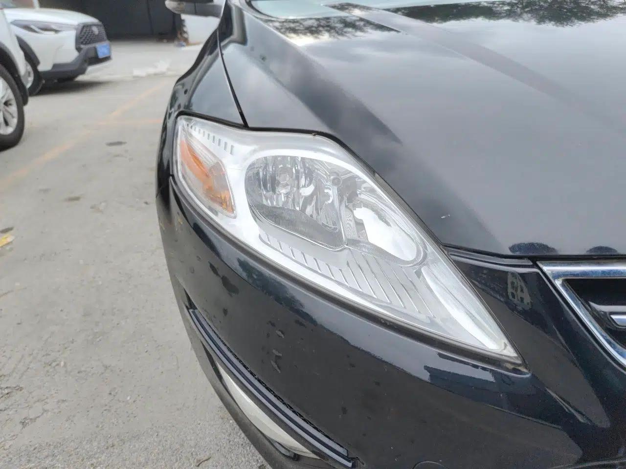 Ford Mondeo 2011 2.3L Fashion Edition — миниатюра 7