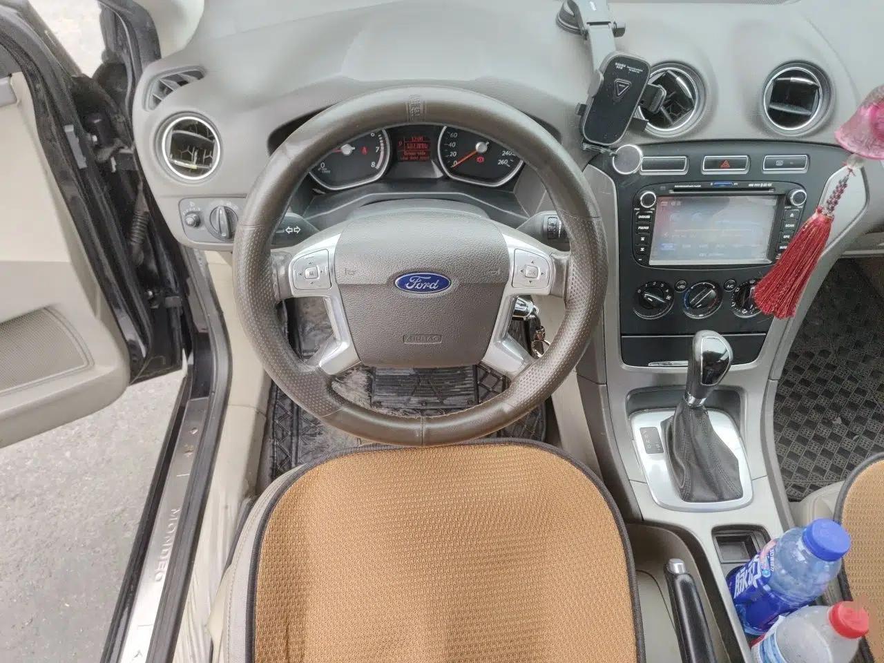 Ford Mondeo 2011 2.3L Fashion Edition — миниатюра 10