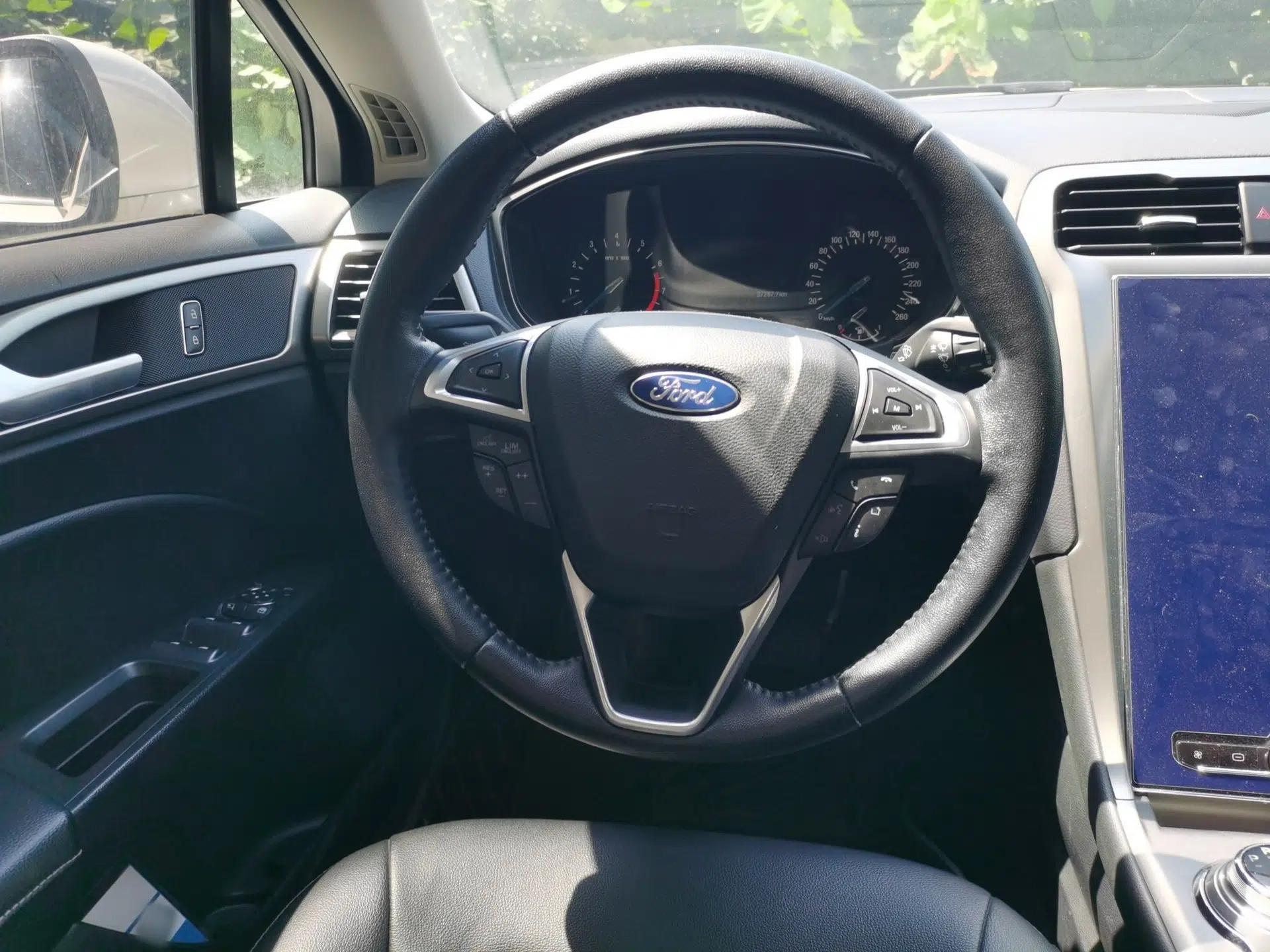 Ford Mondeo 2020 EcoBoost 180 Luxury Model — миниатюра 10