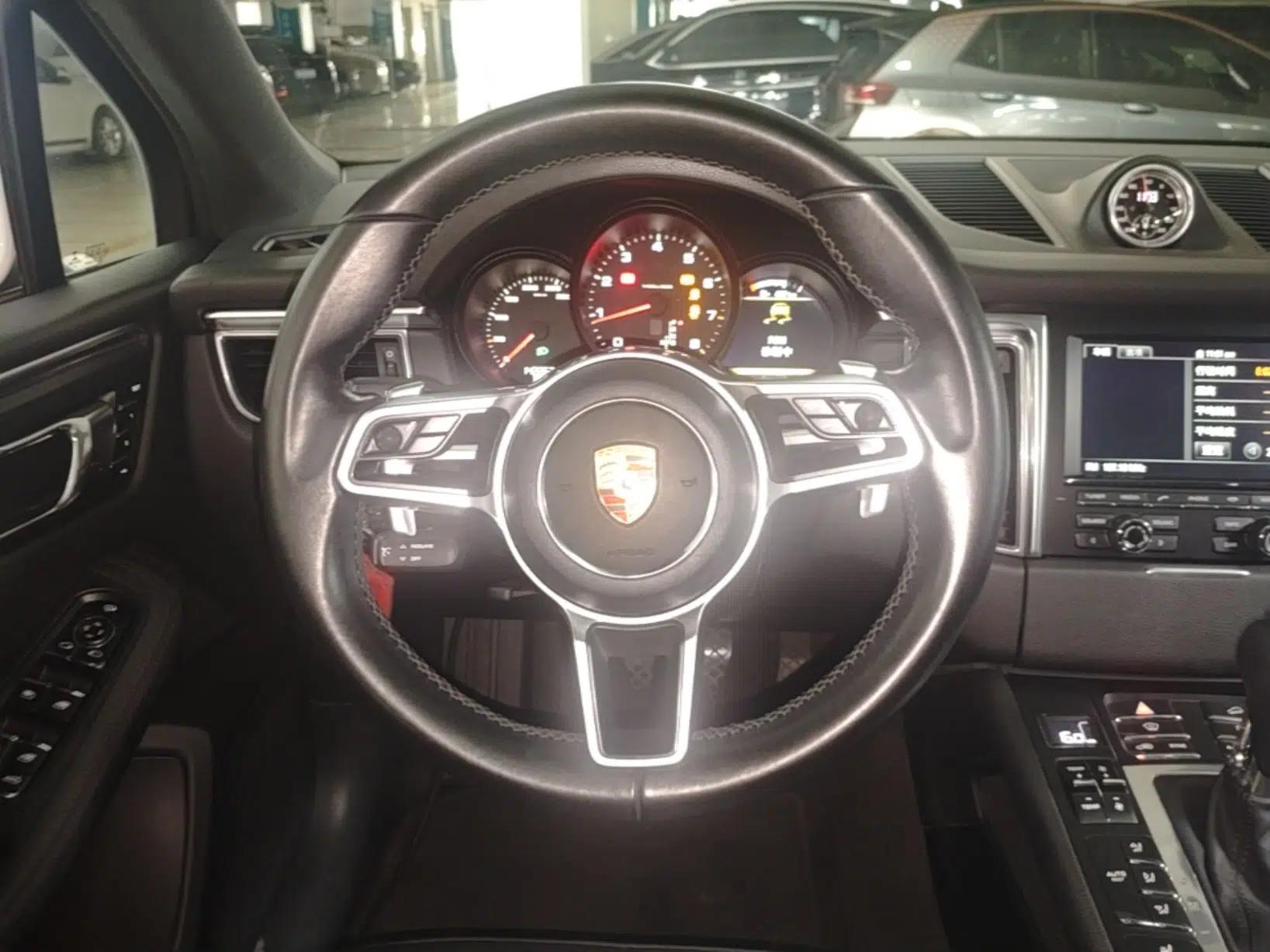 Porsche Macan 2014 Macan 2.0T — миниатюра 13
