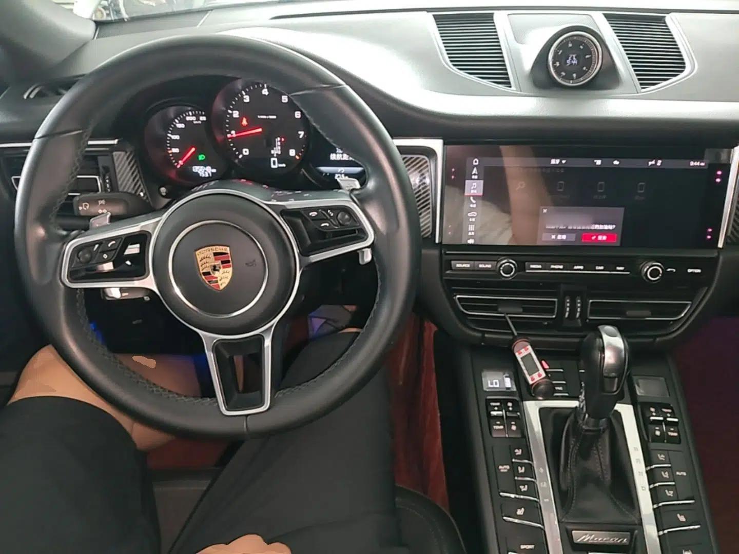 Porsche Macan 2018 Macan 2.0T — миниатюра 17