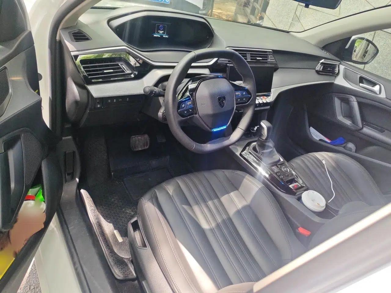 Peugeot 408 2022 1.6T Light-Chasing Edition — миниатюра 9