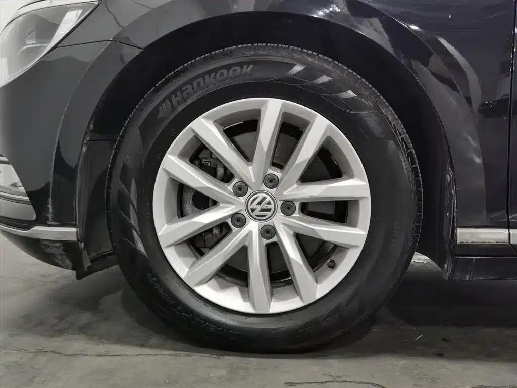 2019 Volkswagen Magotan 280TSI DSG Comfort Model (National V Emission Standard) — миниатюра 17