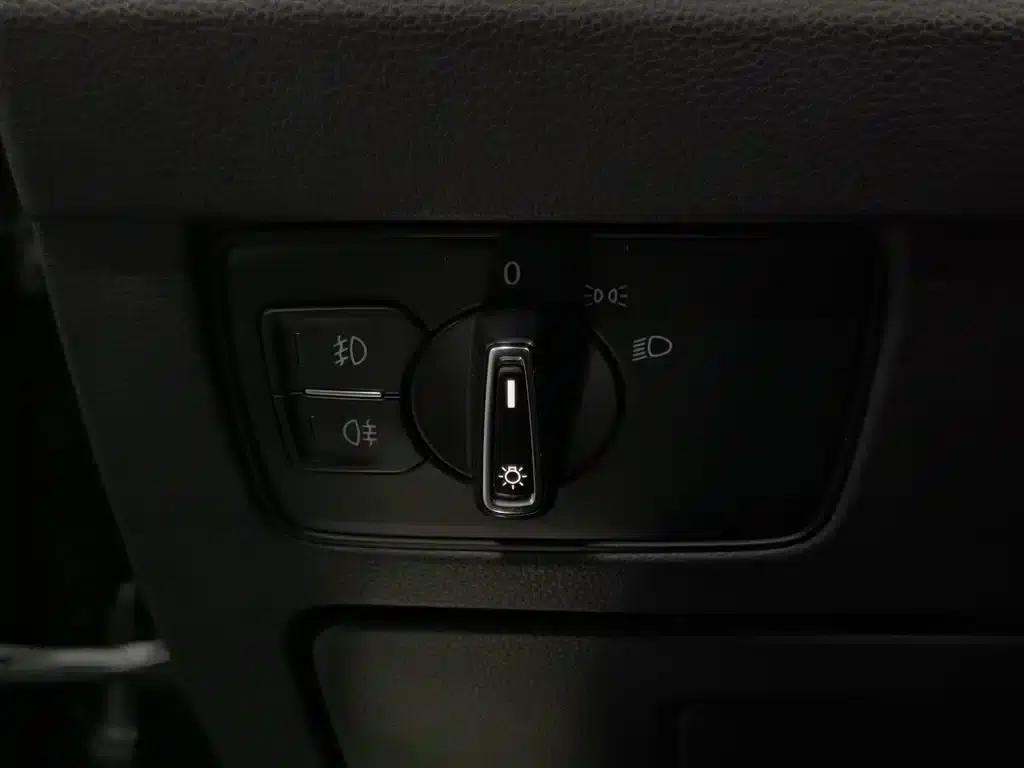 2019 Volkswagen Magotan 280TSI DSG Comfort Model (National V Emission Standard) — миниатюра 21