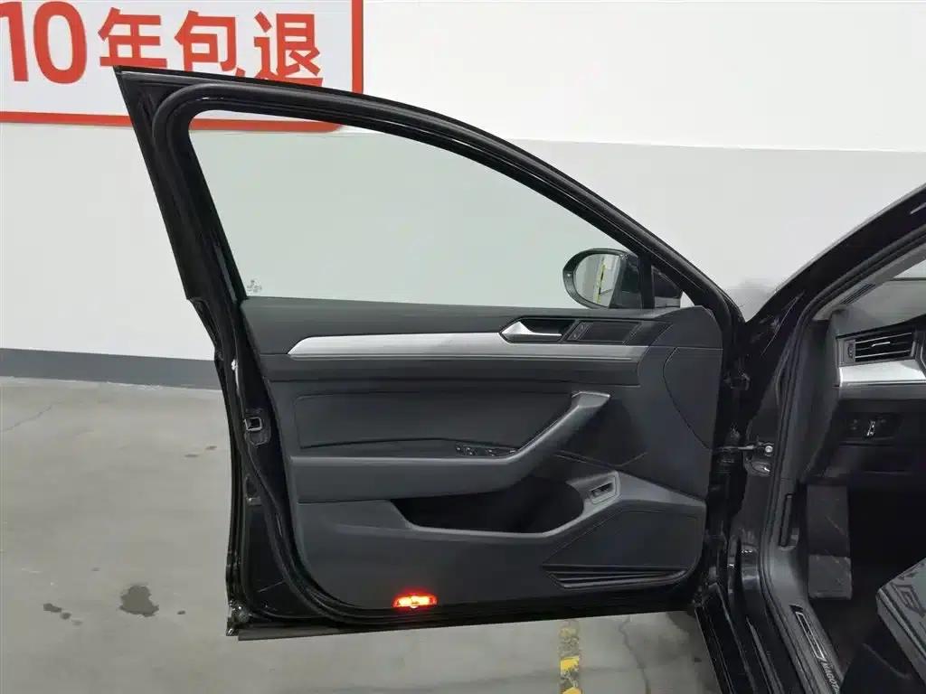 2019 Volkswagen Magotan 280TSI DSG Comfort Model (National V Emission Standard) — миниатюра 8