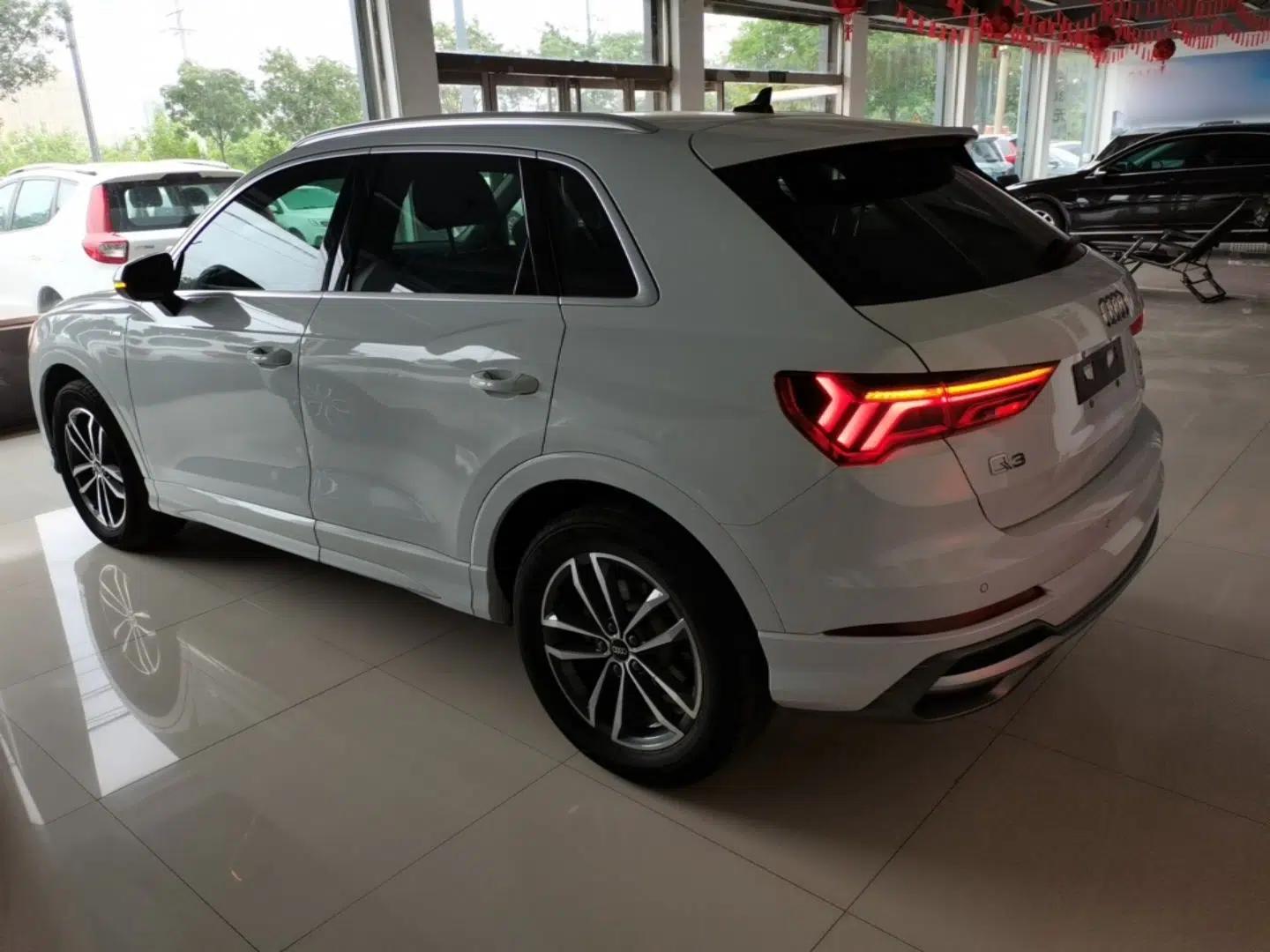 Audi Q3 2022 35 TFSI Progressive Dynamic Edition — миниатюра 4