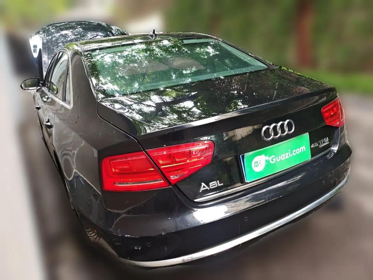 Audi A8 2013 A8L 45 TFSI quattro Comfort model — миниатюра 4