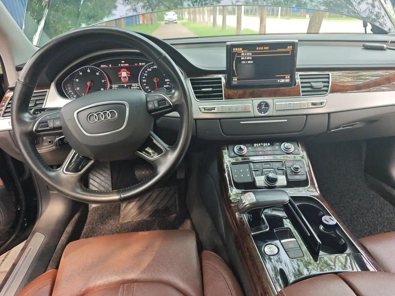 Audi A8 2016 A8L 45 TFSI quattro Comfort model — миниатюра 9