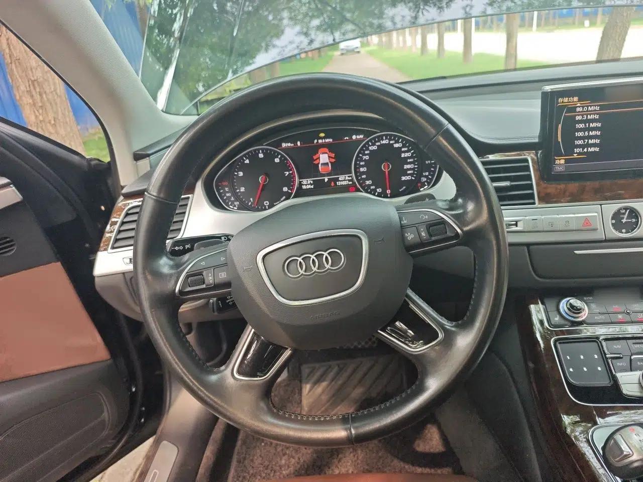 Audi A8 2016 A8L 45 TFSI quattro Comfort model — миниатюра 10