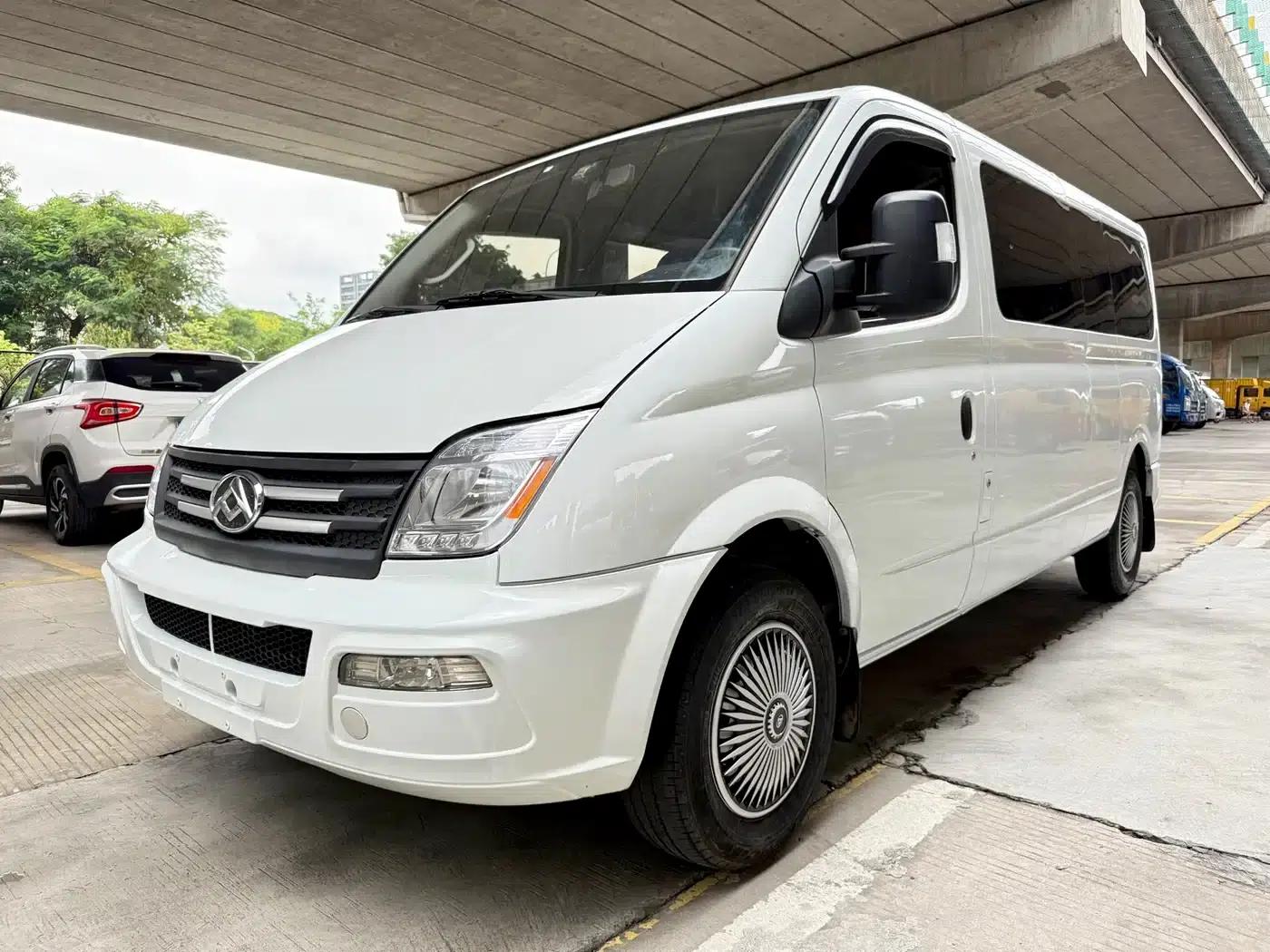Xintu V80 2023 2.0T Manual Classic Aoyuntong Long Wheelbase Ultra-Low Roof 6/7/8/9 Seats — миниатюра 1