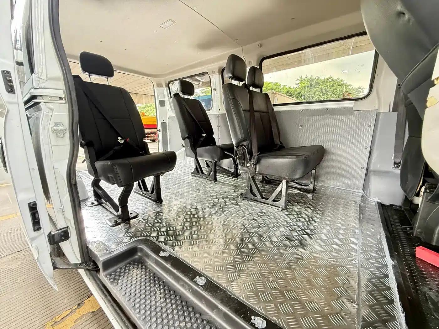 Xintu V80 2023 2.0T Manual Classic Aoyuntong Long Wheelbase Ultra-Low Roof 6/7/8/9 Seats — миниатюра 12