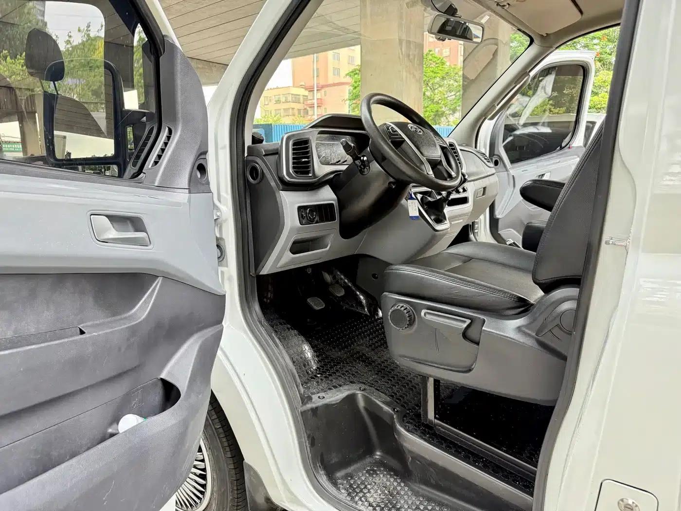 Xintu V80 2023 2.0T Manual Classic Aoyuntong Long Wheelbase Ultra-Low Roof 6/7/8/9 Seats — миниатюра 14