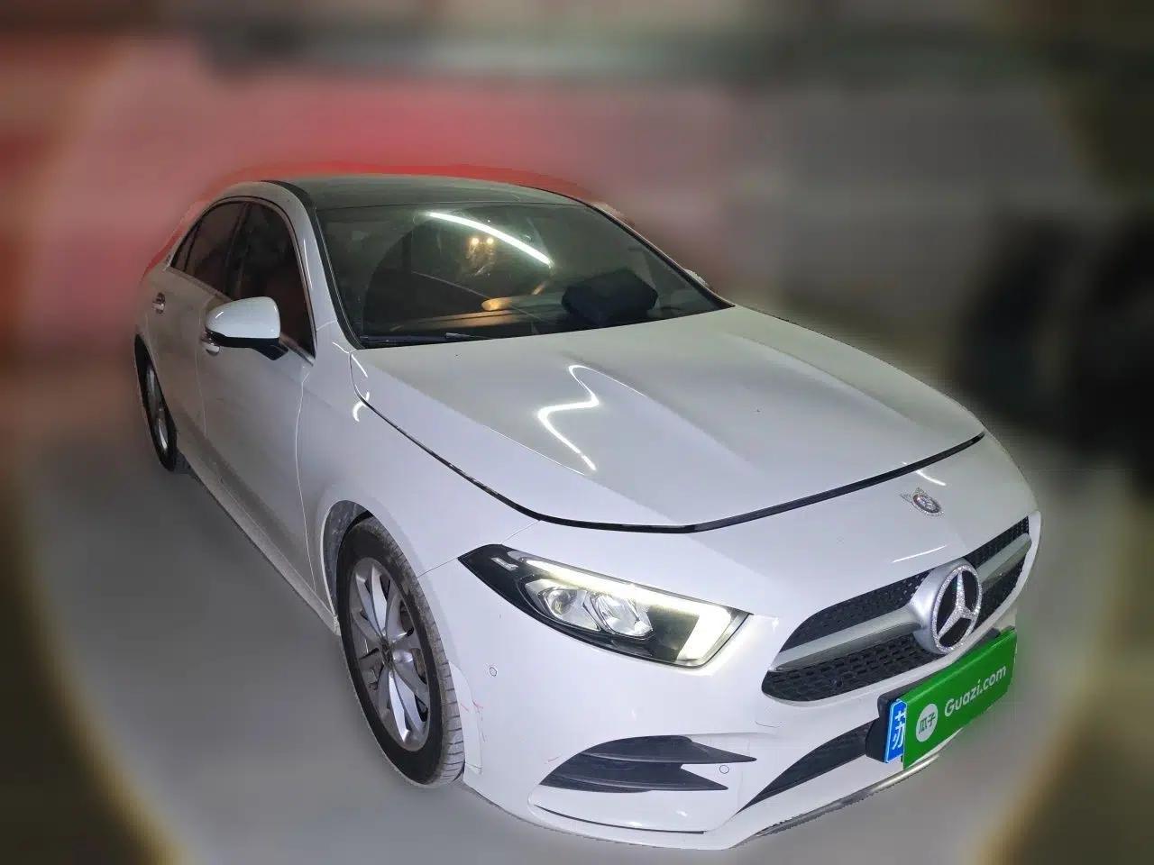 Mercedes-Benz A-Class 2020 A 200 L Sport Sedan — миниатюра 3