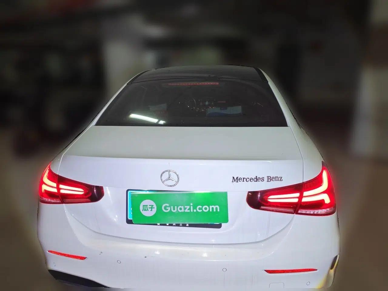 Mercedes-Benz A-Class 2020 A 200 L Sport Sedan — миниатюра 5