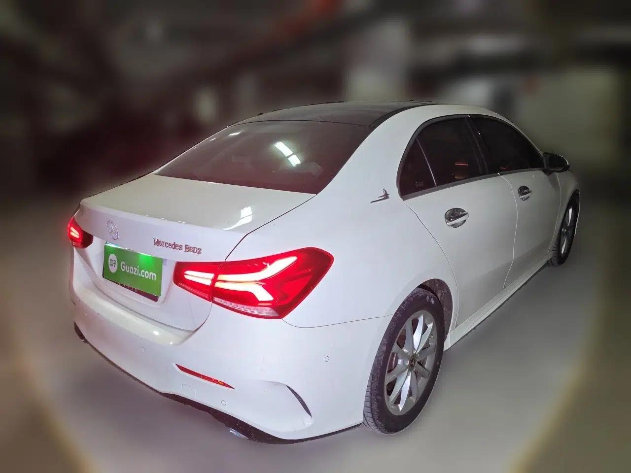 Mercedes-Benz A-Class 2020 A 200 L Sport Sedan — миниатюра 6