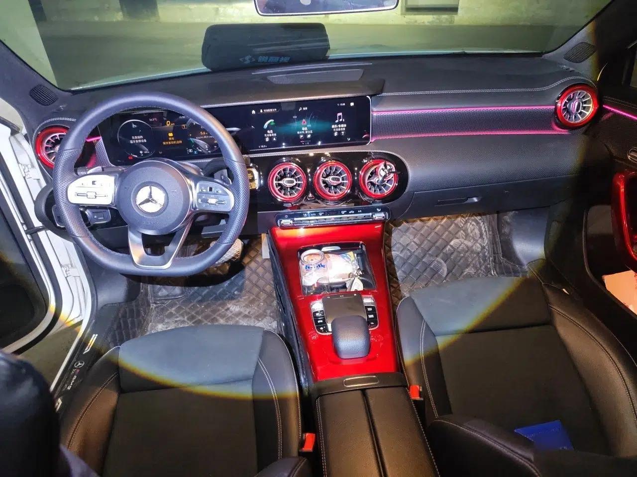 Mercedes-Benz A-Class 2020 A 200 L Sport Sedan — миниатюра 9