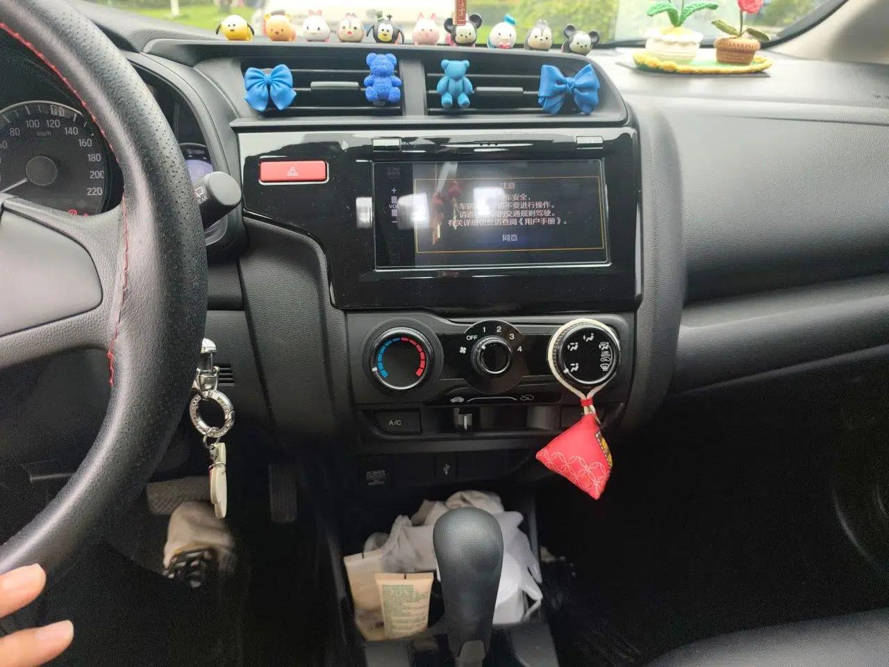 Honda Fit 2016 1.5L LXS CVT Comfort Sunroof Version — миниатюра 13