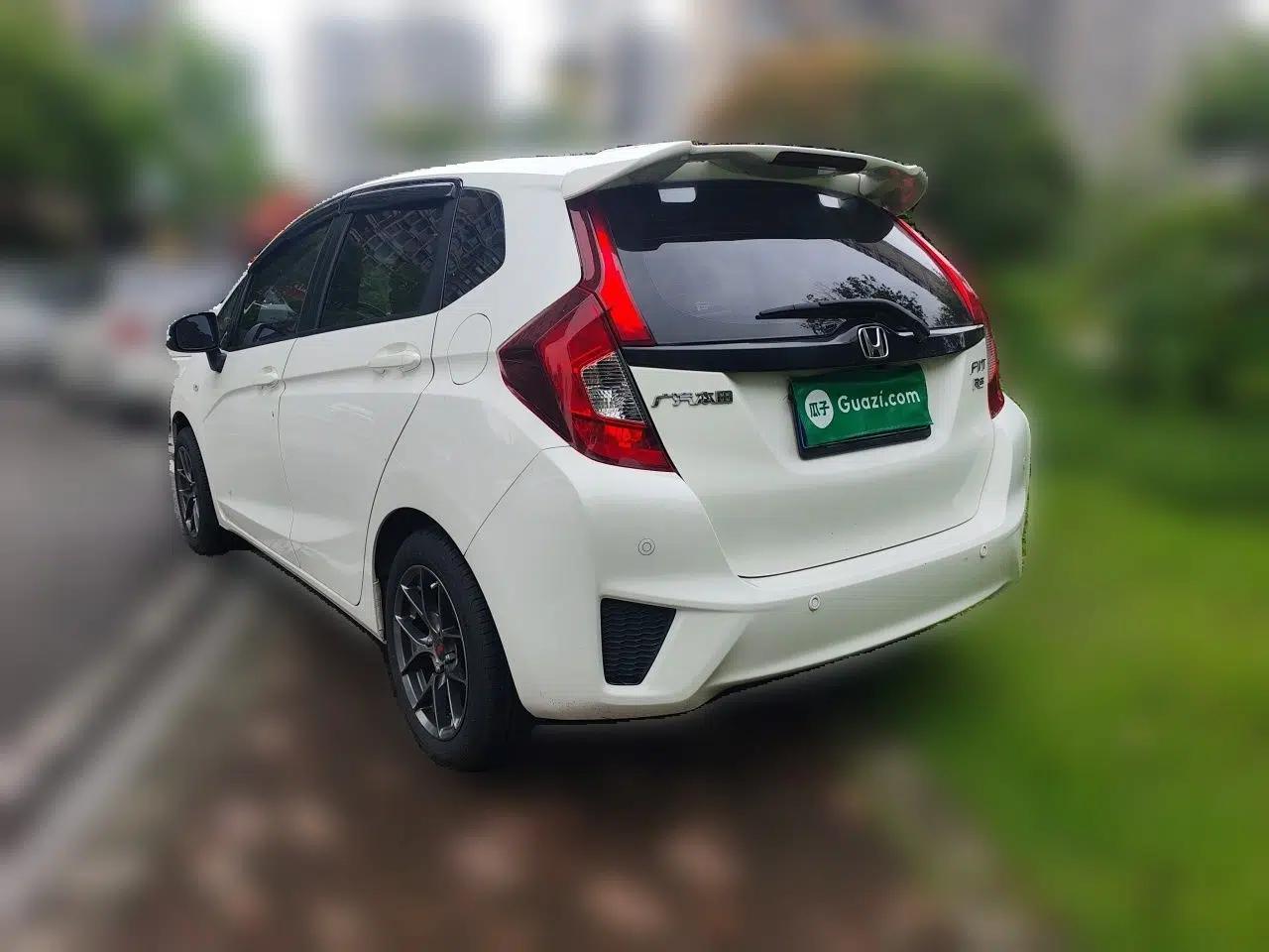 Honda Fit 2016 1.5L LXS CVT Comfort Sunroof Version — миниатюра 4