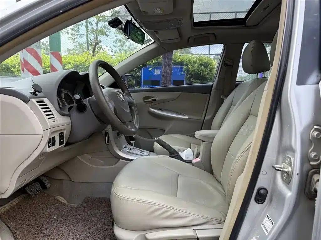 2008 Toyota Corolla 1.8L Automatic GL-i Sunroof Special Edition — миниатюра 3