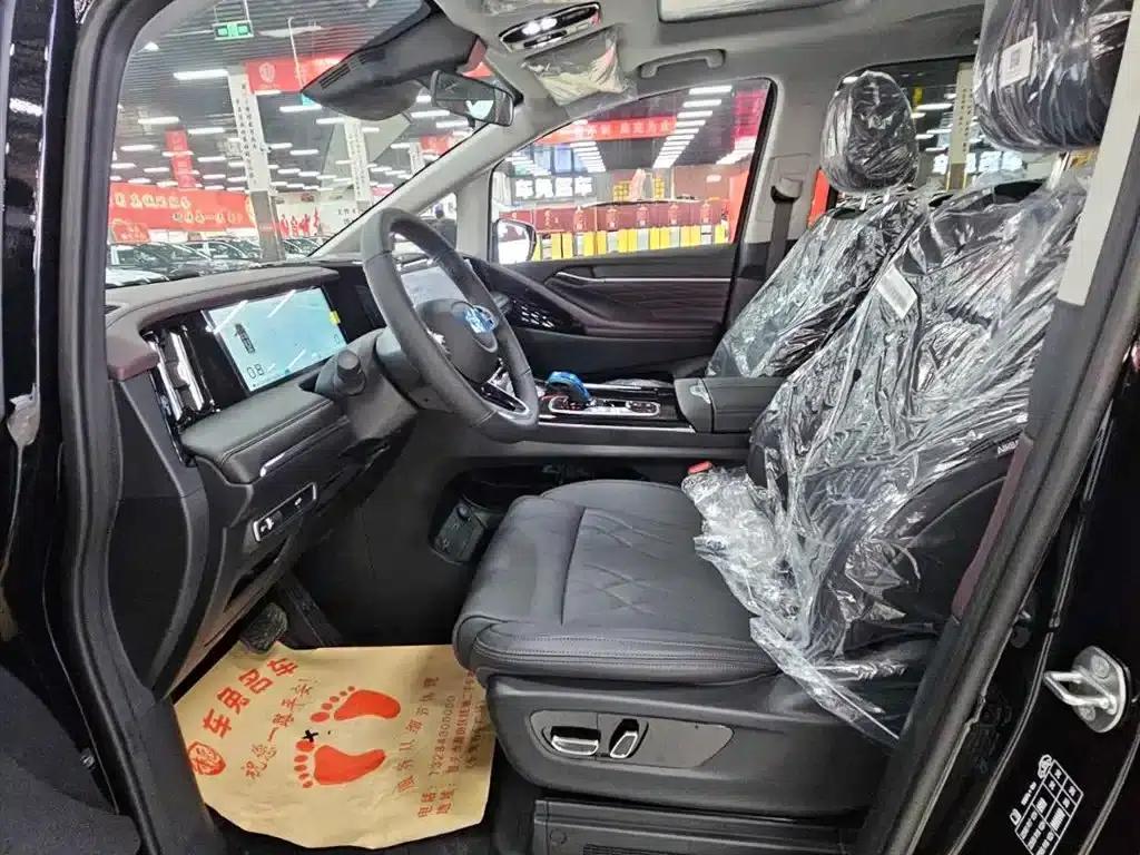 Trumpchi M8 2024 Master Series 400T Premium Edition — миниатюра 8