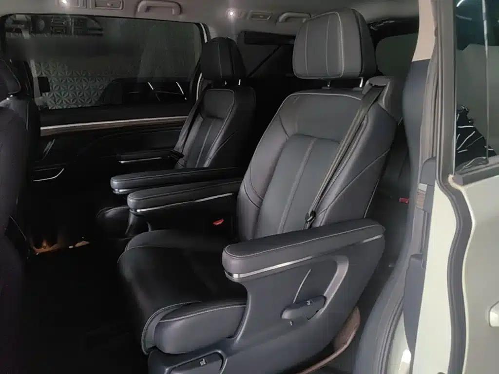 Trumpchi M8 2021 Leading Series 390T Premium Edition — миниатюра 17