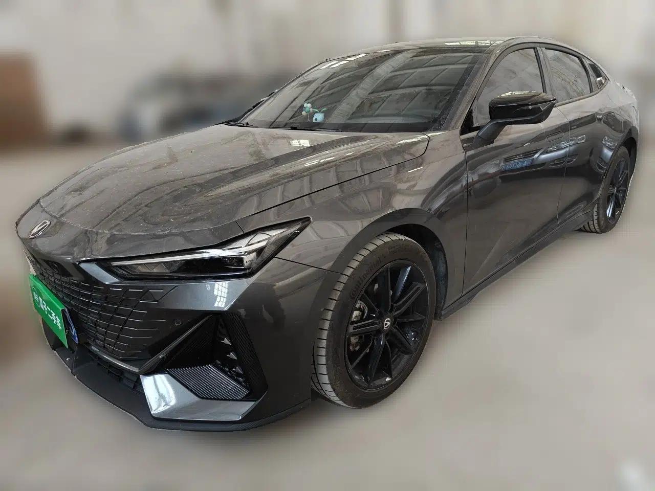 CHANGAN UNI-V 2023 1.5T Prestige Model — миниатюра 1