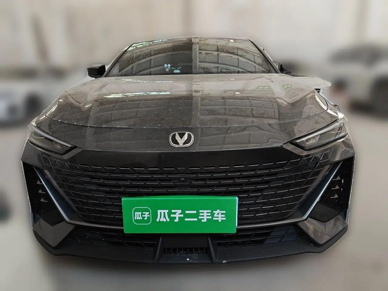 CHANGAN UNI-V 2023 1.5T Prestige Model — миниатюра 2