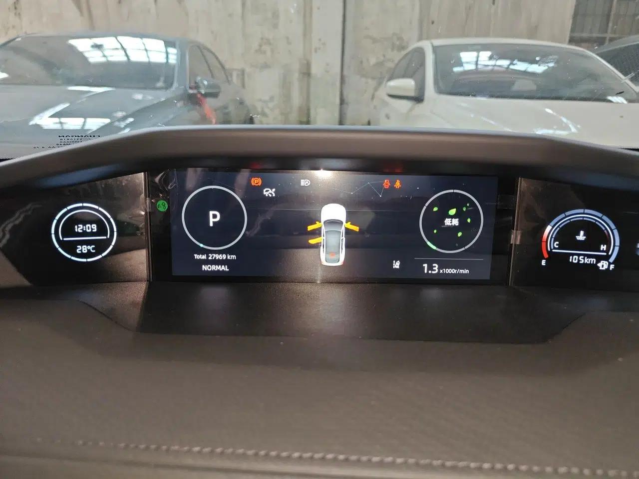CHANGAN UNI-V 2023 1.5T Prestige Model — миниатюра 10