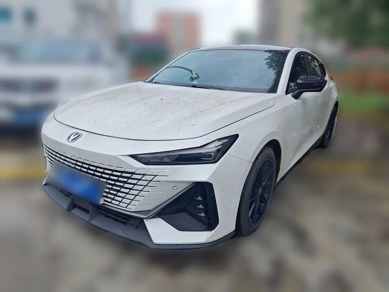 CHANGAN UNI-V 2022 1.5T Prestige Version — миниатюра 1