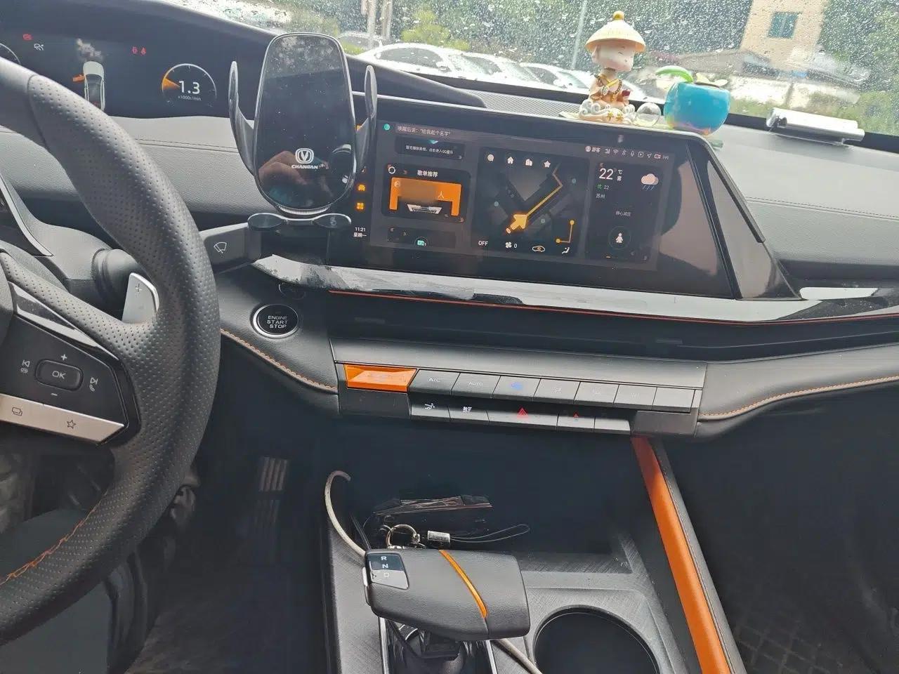 CHANGAN UNI-V 2022 1.5T Prestige Version — миниатюра 12