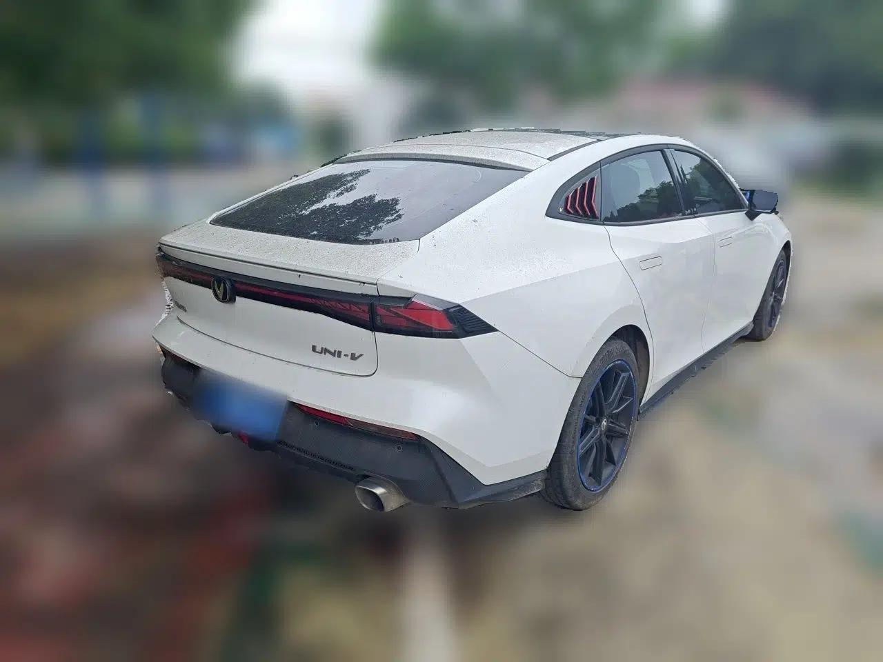 CHANGAN UNI-V 2022 1.5T Prestige Version — миниатюра 6