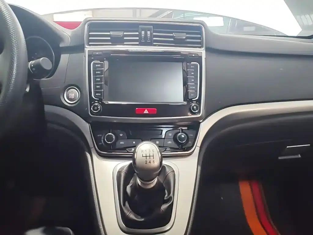 Haval M6 2018 1.5T Manual 2WD Elite — миниатюра 13