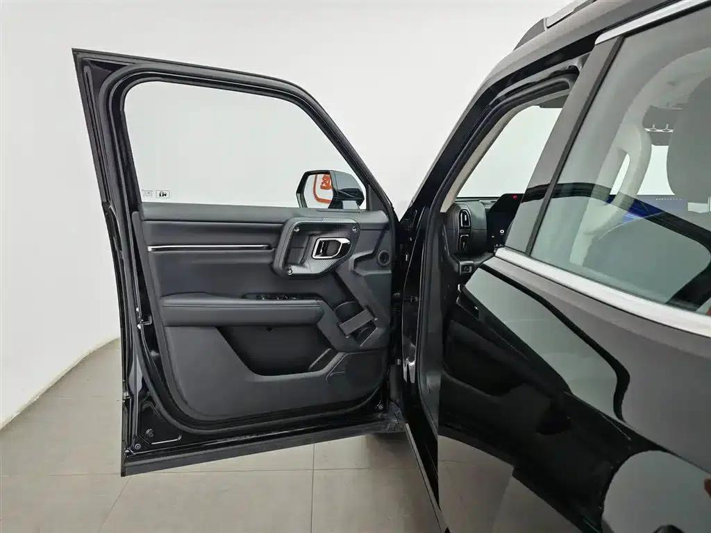 Haval Big Dog PLUS 2023 2.0T 4WD Trendy Wild Plus — миниатюра 8