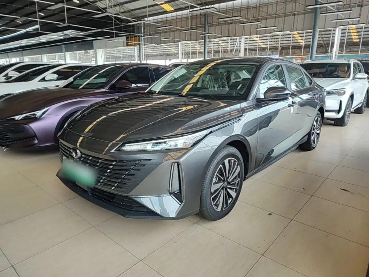 CHANGAN Eado PHEV 2025 Smart New Blue Whale 145KM High-Energy Edition — миниатюра 1