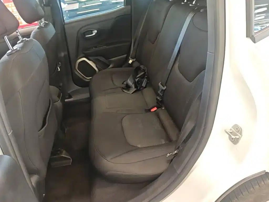 Jeep Renegade 2018 Connected Large Screen Edition 180T Automatic High-Performance Edition — миниатюра 17