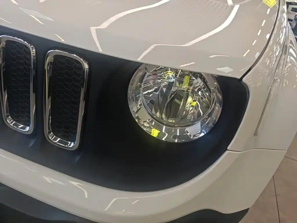 Jeep Renegade 2018 Connected Large Screen Edition 180T Automatic High-Performance Edition — миниатюра 24