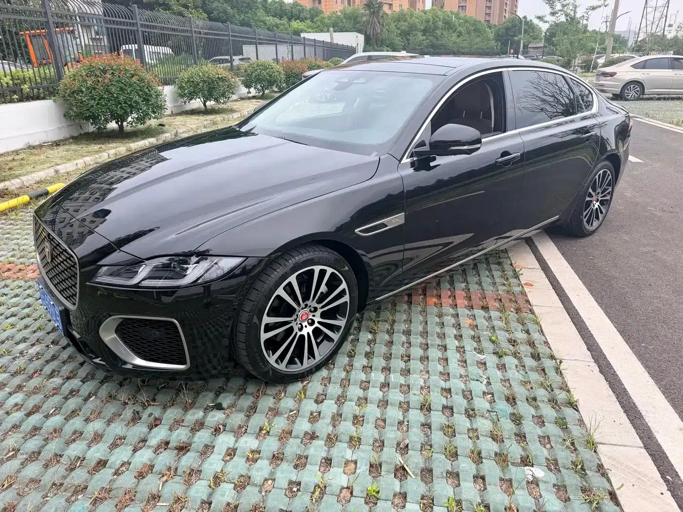 2023 Jaguar XFL 2.0T P250 2WD Luxury Edition — миниатюра 2