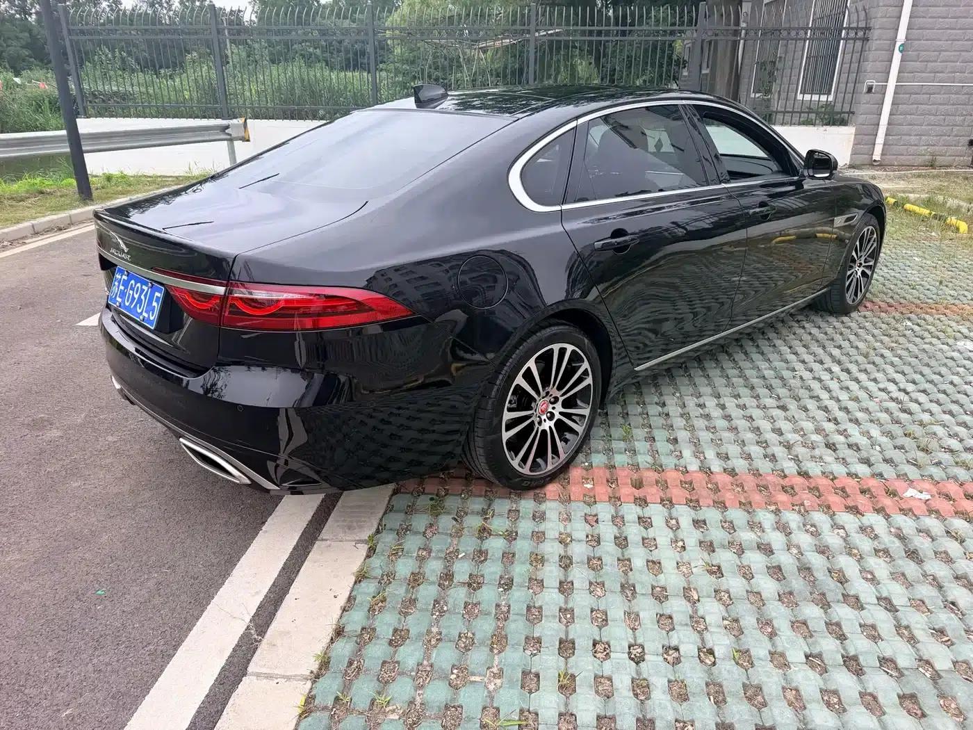 2023 Jaguar XFL 2.0T P250 2WD Luxury Edition — миниатюра 5