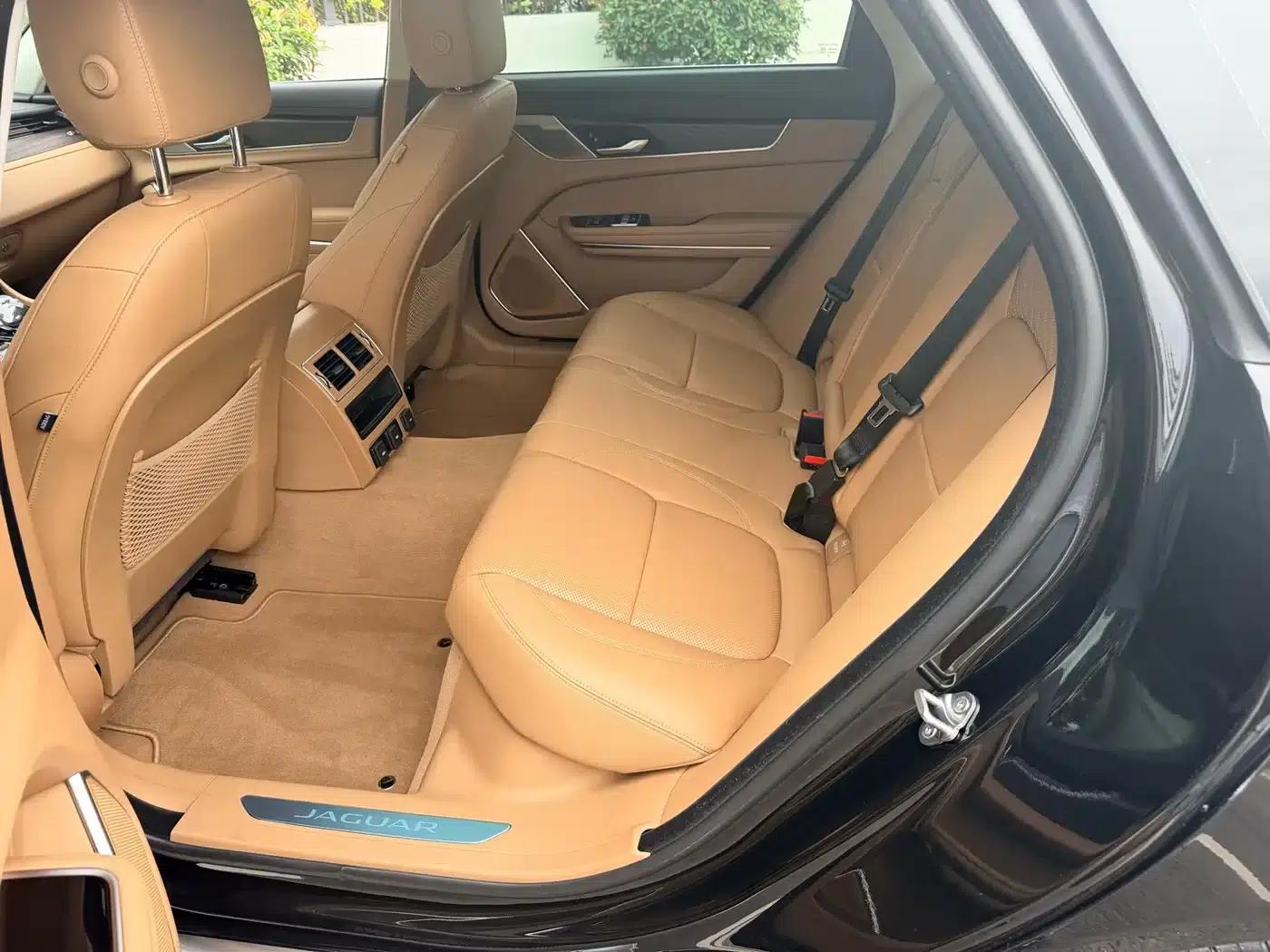 2023 Jaguar XFL 2.0T P250 2WD Luxury Edition — миниатюра 7