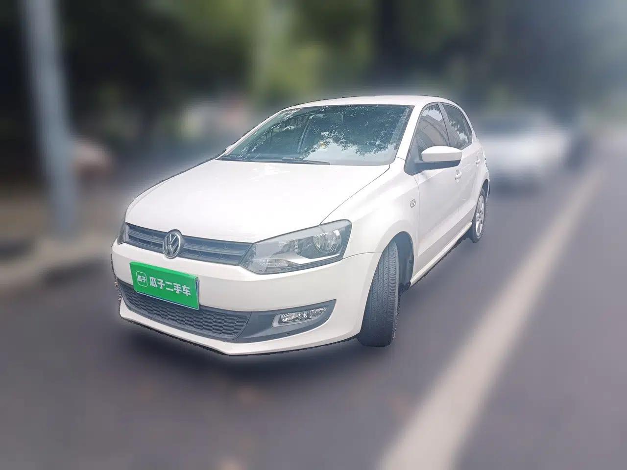 Volkswagen Polo 2013 1.4L Manual Comfort Edition — миниатюра 1