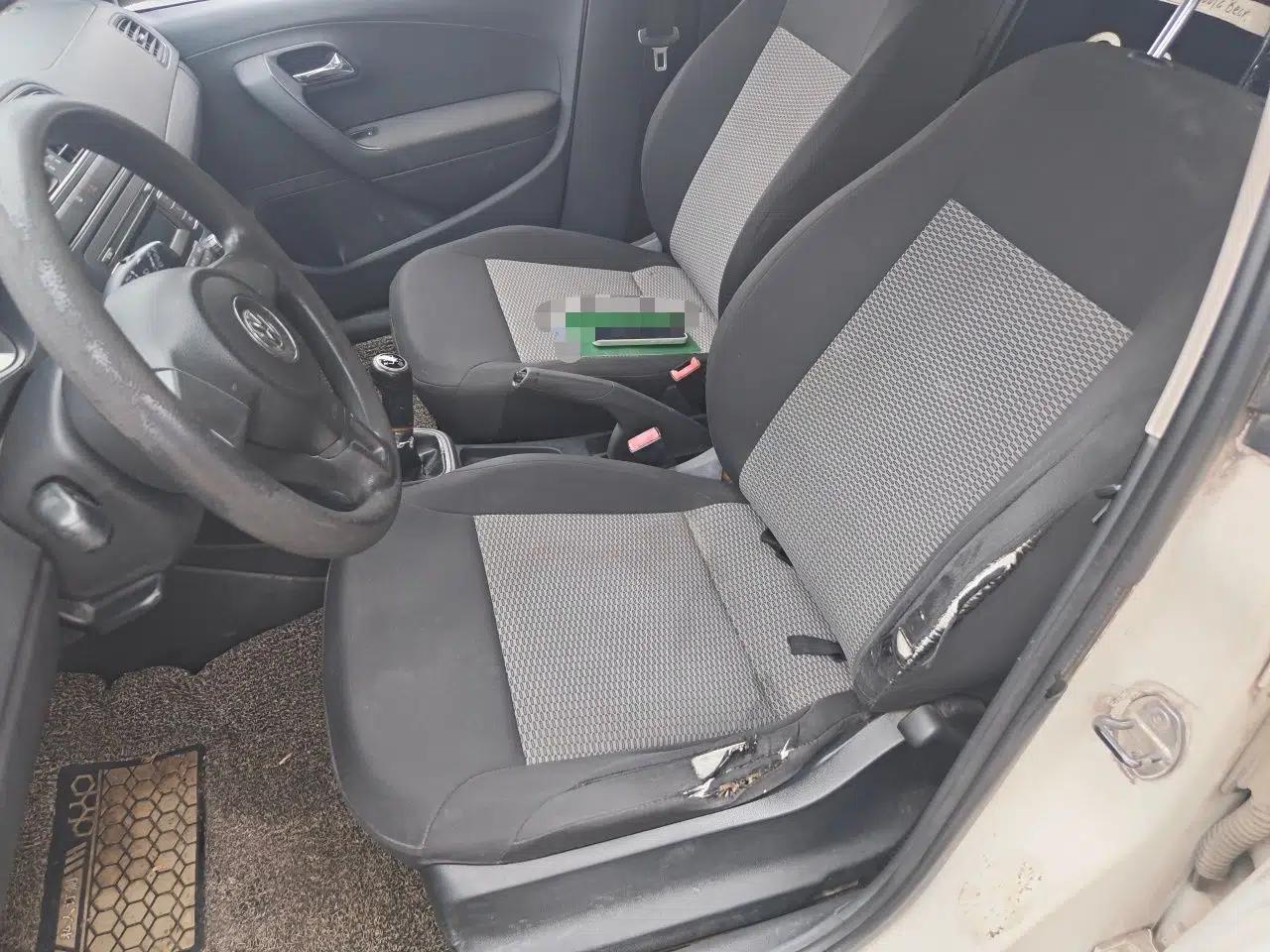 Volkswagen Polo 2011 1.4L Manual ZhiLe Edition — миниатюра 15
