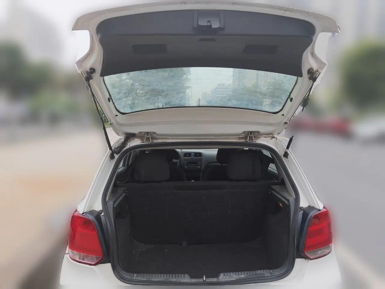 Volkswagen Polo 2011 1.4L Manual ZhiLe Edition — миниатюра 19
