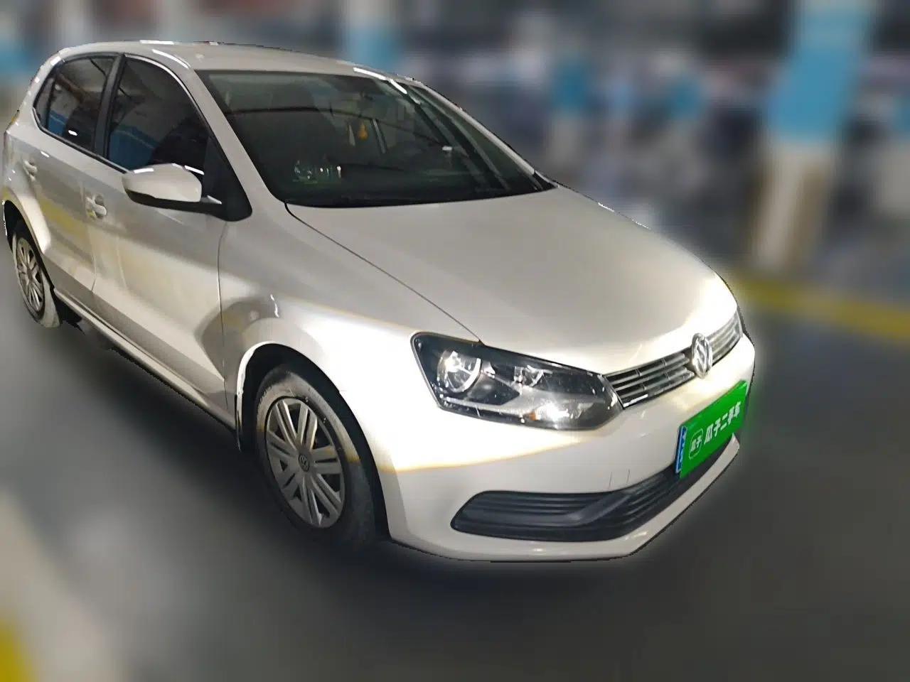 Volkswagen Polo 2016 1.4L Manual Fashion Model — миниатюра 3