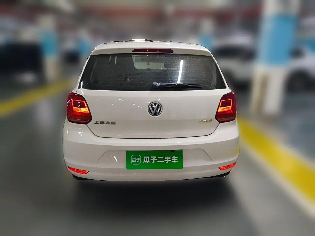 Volkswagen Polo 2016 1.4L Manual Fashion Model — миниатюра 5