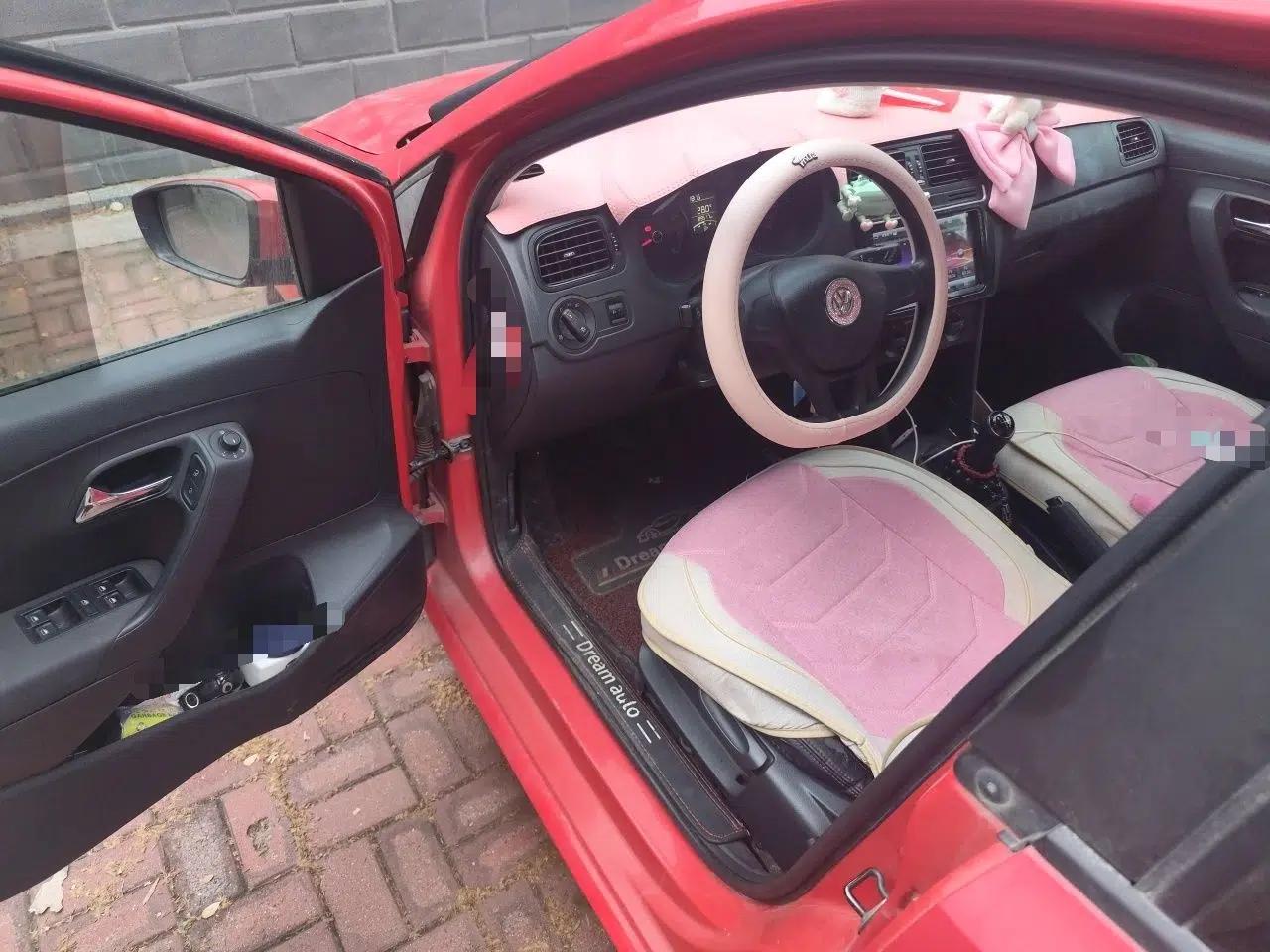 Volkswagen Polo 2016 1.4L Manual Fashion Model — миниатюра 16