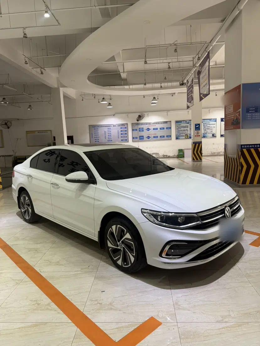 Volkswagen Bora 2023 200TSI DSG YueXing PRO Edition — миниатюра 2