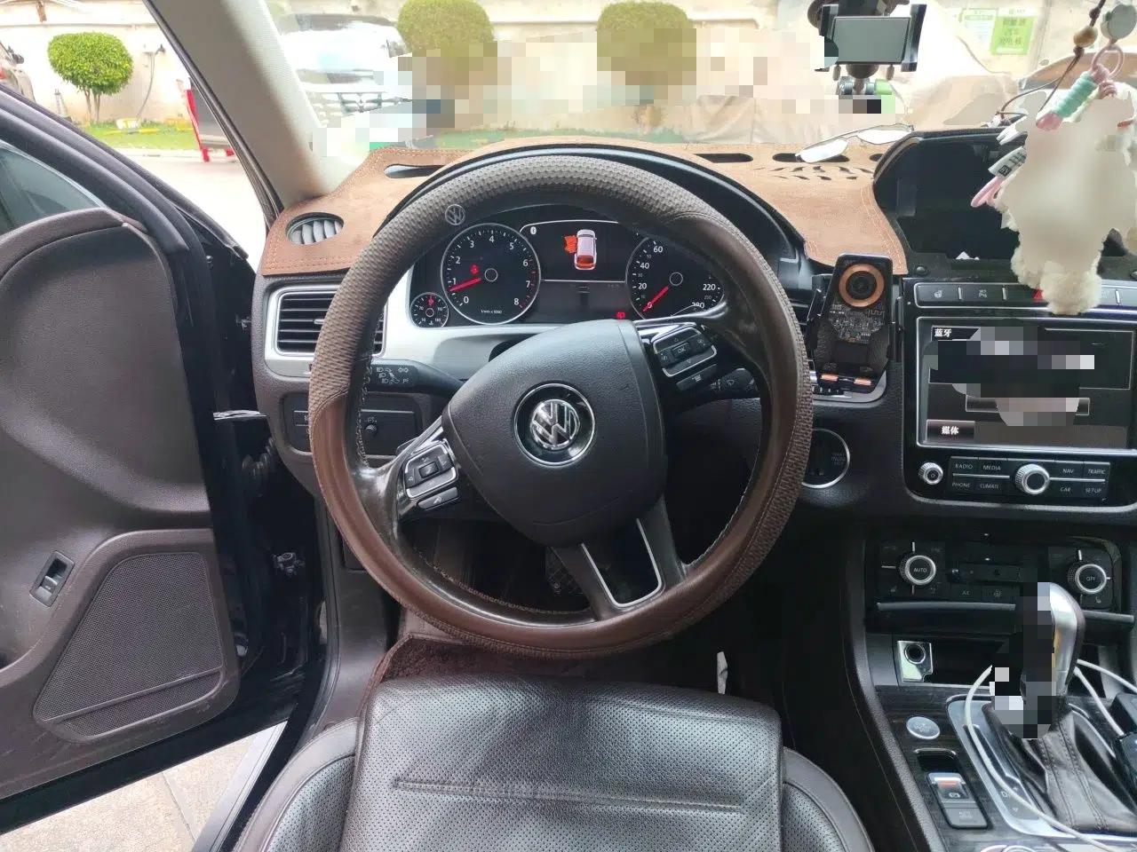 Volkswagen Touareg 2017 3.0 TSI Yuyue Model — миниатюра 10