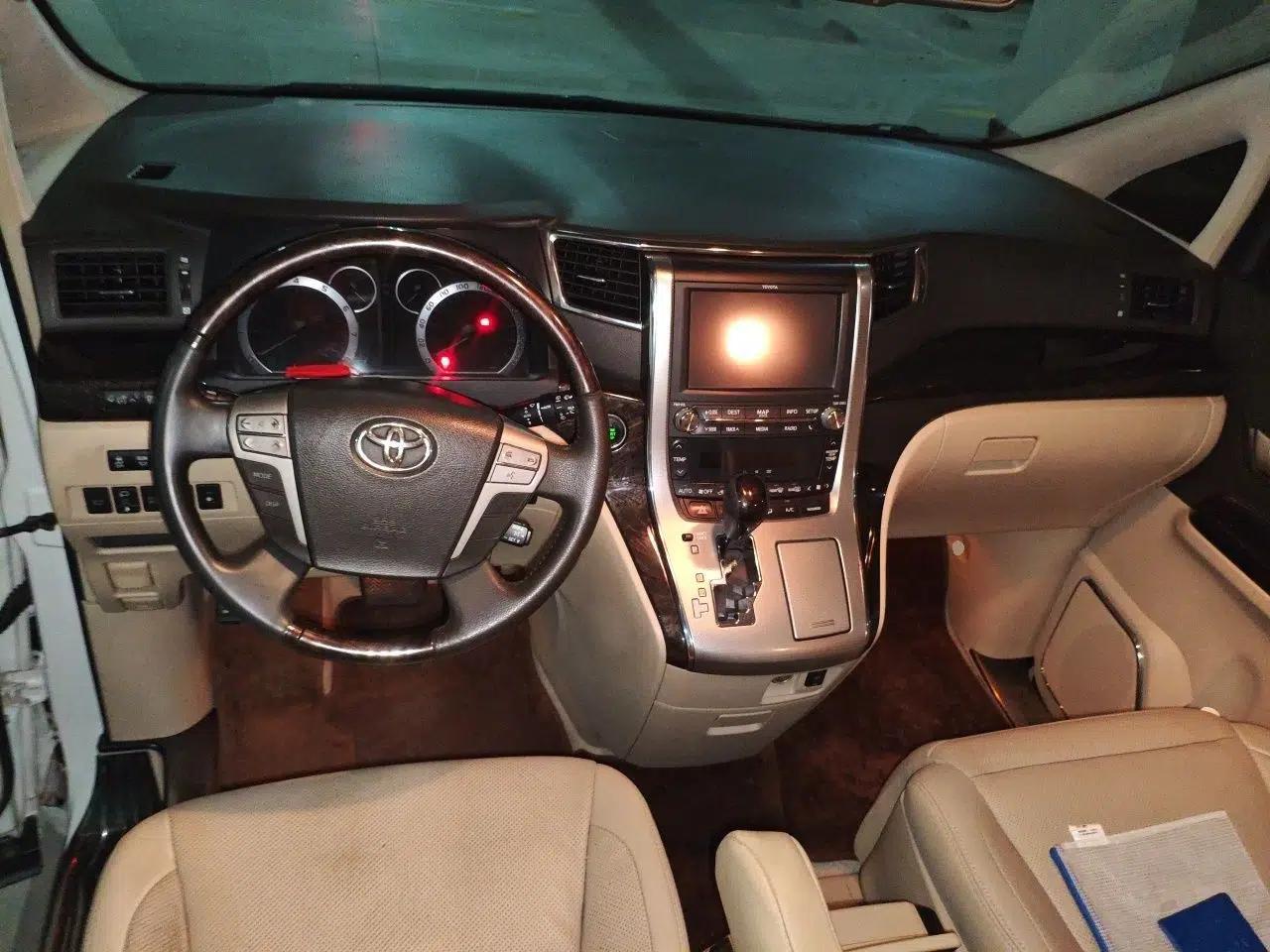 Toyota Alphard 2012 3.5L Luxury Edition — миниатюра 9