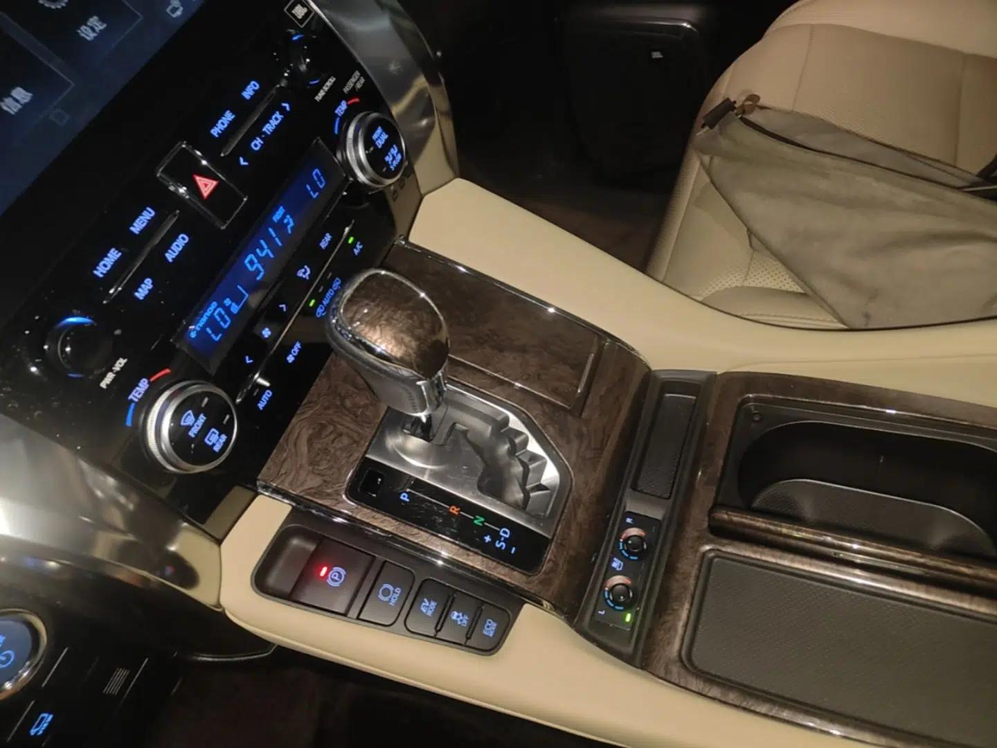 Toyota Alphard 2020 Dual-Engine 2.5L Prestige Edition — миниатюра 21