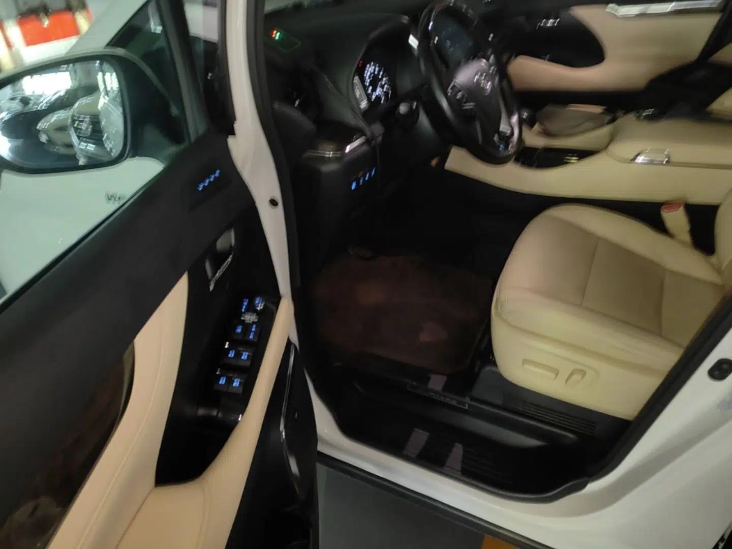 Toyota Alphard 2020 Dual-Engine 2.5L Prestige Edition — миниатюра 23